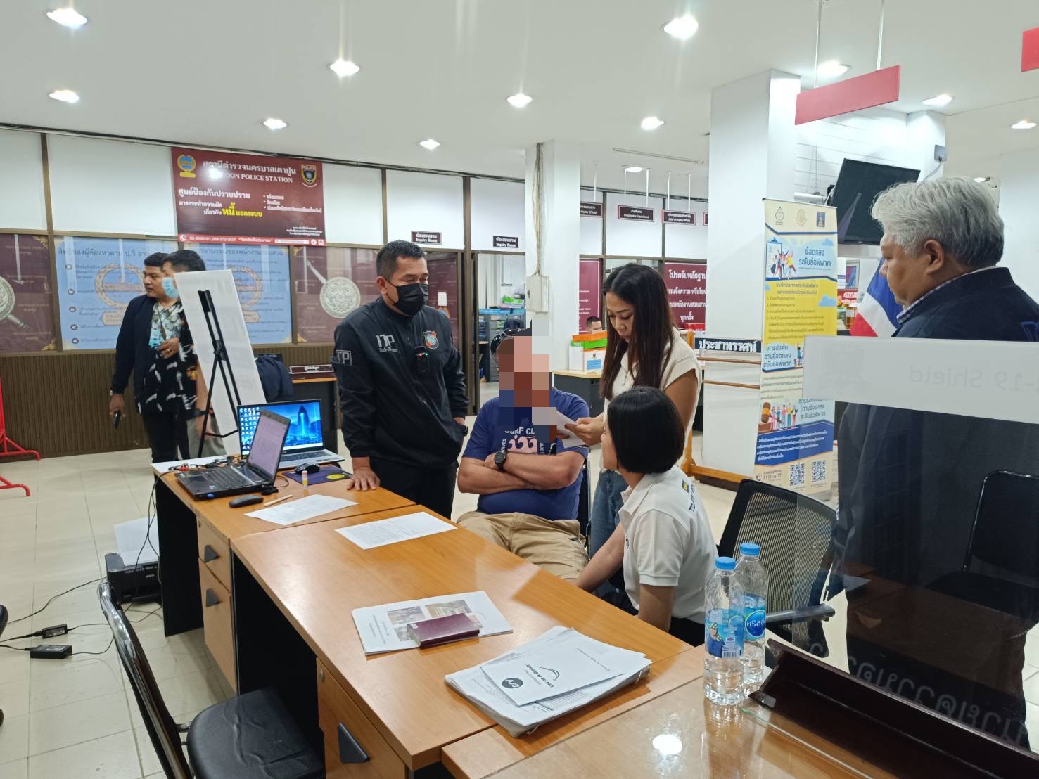 จับอดีต อส.ตร.ท่องเที่ยวชาวดัตช์ ลักลอบทำทัวร์ผี