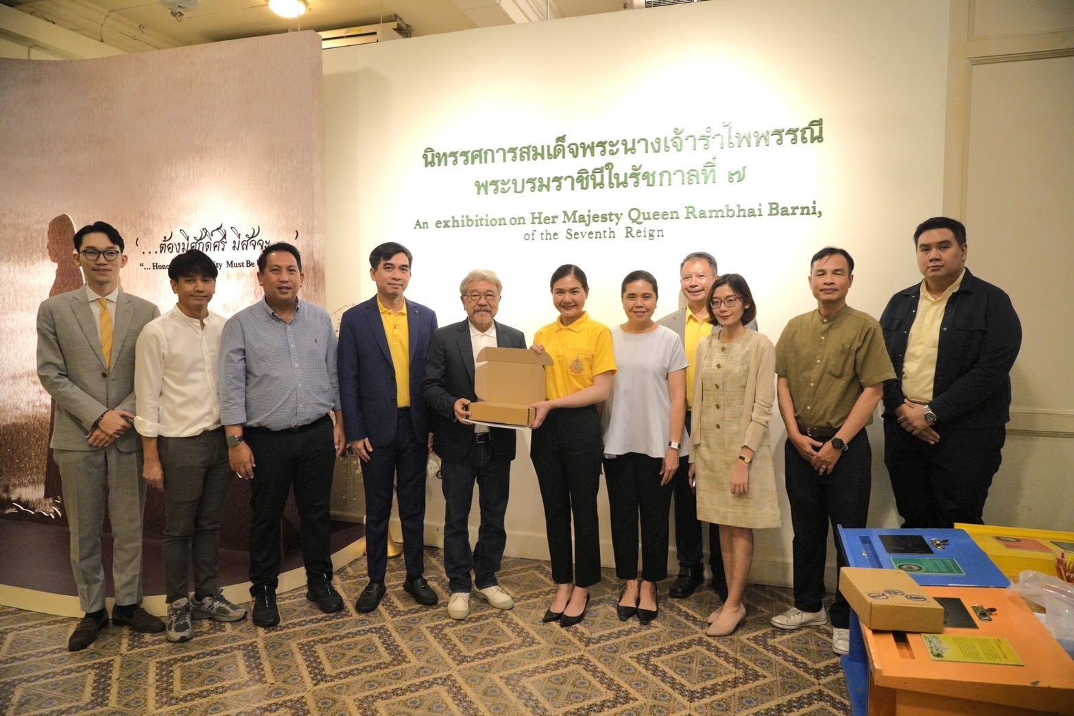 จิราพร ชมนิทรรศการพิพิธภัณฑ์พระปกเกล้าฯ มติชนจัดเสวนา “ฉลองราชย์ เฉลิมพระชนมวาร”