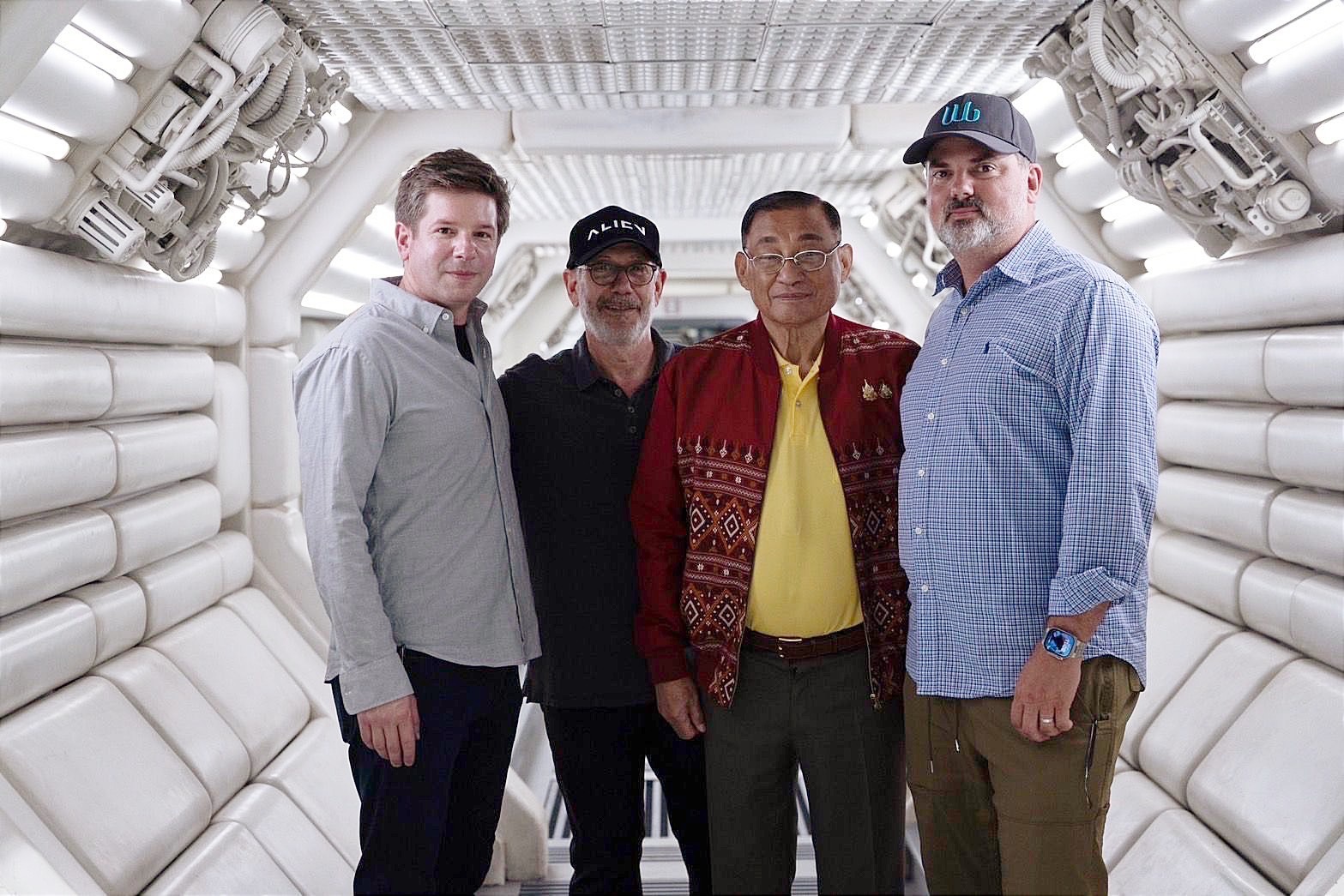 เสริมศักดิ์ บุกกองถ่ายซีรีย์ระดับโลก “Alien” ดันรายได้ถ่ายหนังตปท.ทะลุ 7.5 พันล้าน