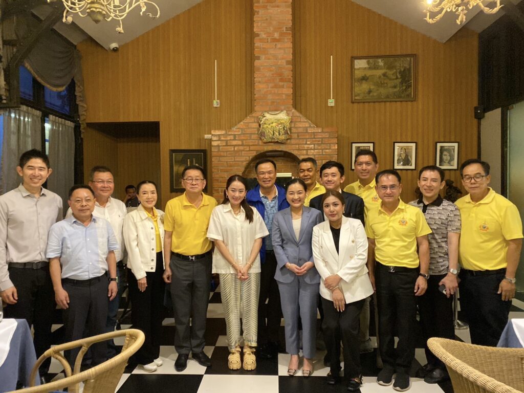 อนุทิน นำ ทักษิณ นักธุรกิจดัง ตีกอล์ฟเขาใหญ่