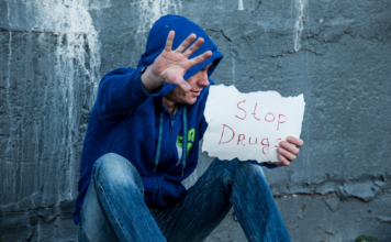 Stop Drugs ปัญหายาเสพติด