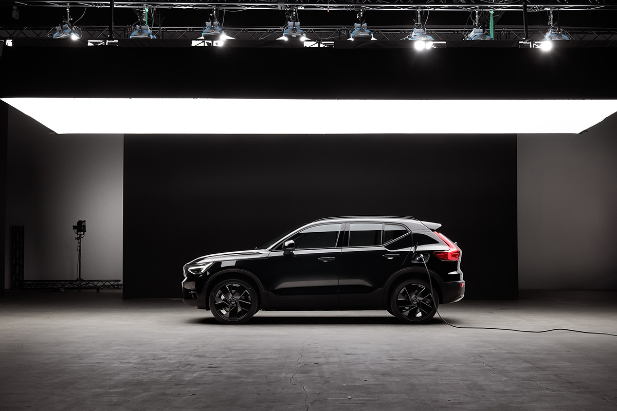 Volvo EX40