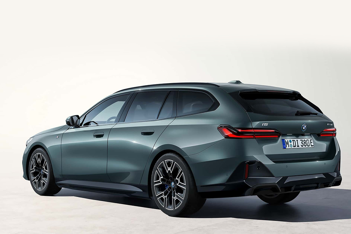 BMW i5 eDrive40