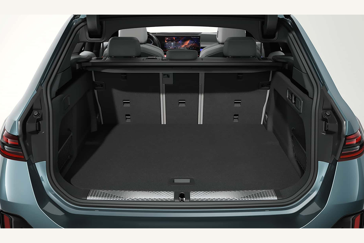 BMW i5 eDrive40