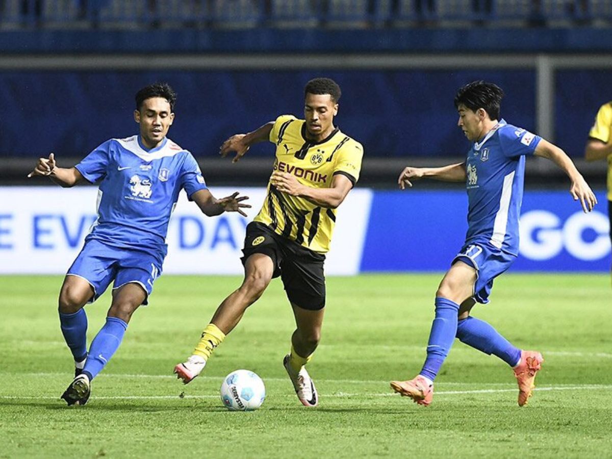 ผู้จัดการดอร์ทมุนด์ เผยประสบการณ์ที่ไม่เคยสัมผัสมาก่อน เมื่อมาไทย