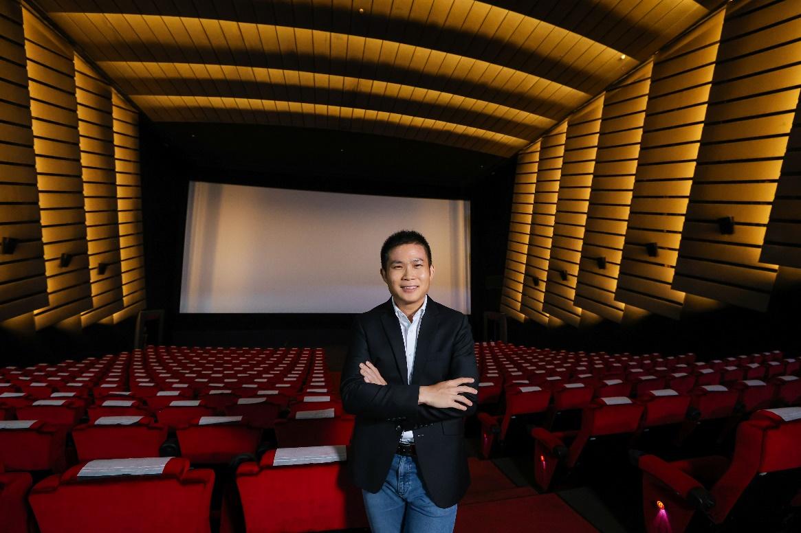 ภานุวัจน์ ทองร่มโพธิ์ ทายาทรุ่นที่ 3 SF Cinema 