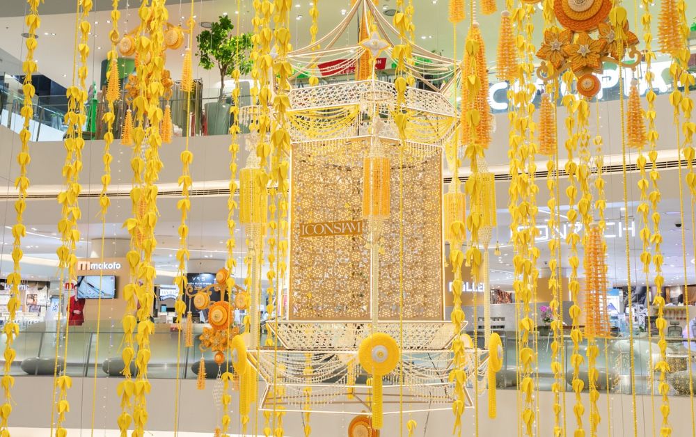 ไอคอนสยาม-สยามพารากอน เนรมิตศิลปะดอกไม้ไทย เฉลิมพระเกียรติในหลวง 72 พรรษา