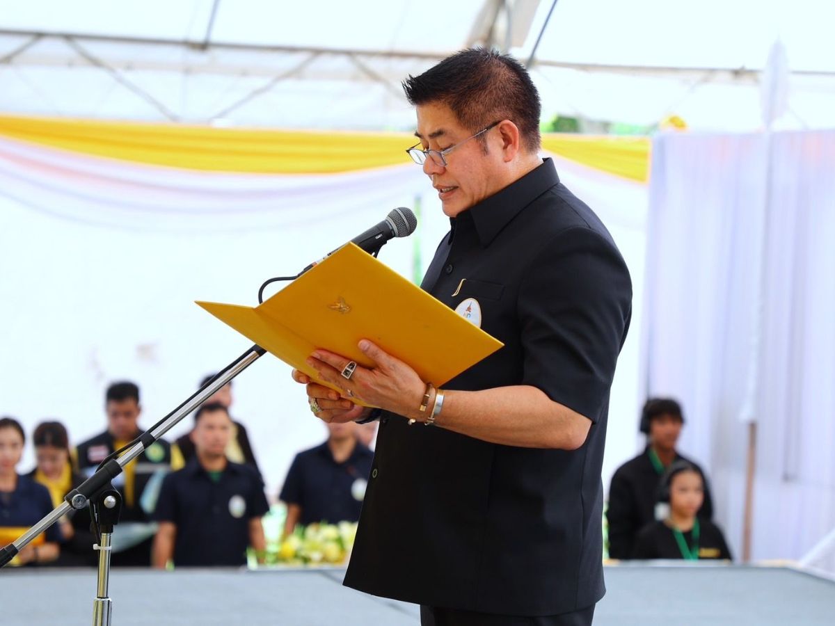 “ธรรมนัส” เปิดโครงการคลินิกเกษตรเคลื่อนที่ฯ เฉลิมพระเกียรติในหลวง ร.10 