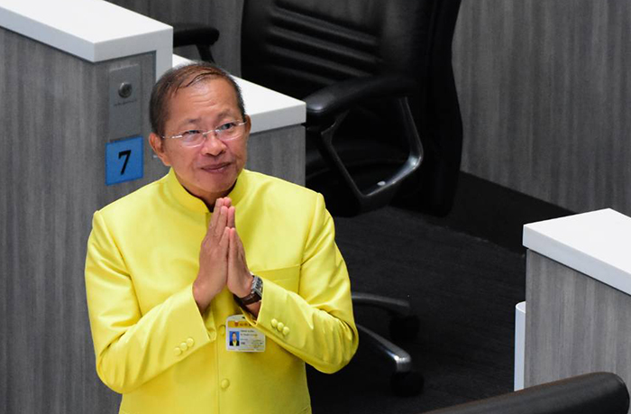 “มงคล” นั่งประธานวุฒิสภา ประกาศใช้อำนาจดับวิกฤต