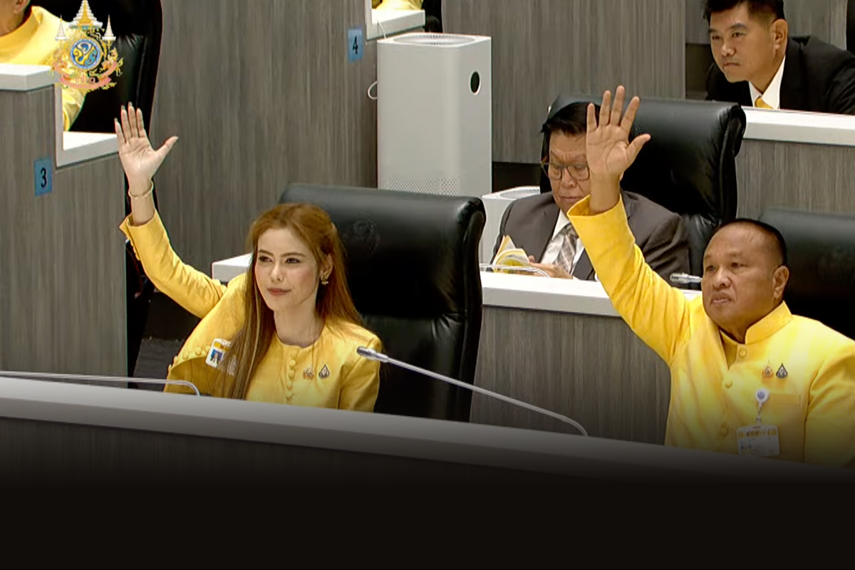 ประชุม สว.นัดแรก มงคล-นันทนา-เปรมศักดิ์ ชิงเก้าอี้ประธานวุฒิ
