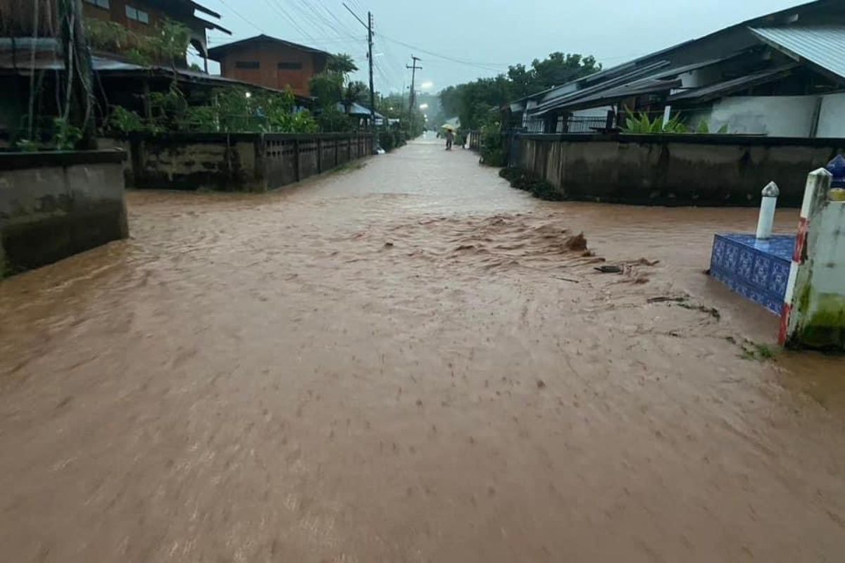 น่าน น้ำป่าไหลทะลักท่วมหมู่บ้าน ต.เชียงกลาง ซ้ำ หลังฝนตกตลอดคืน
