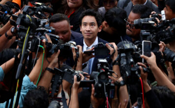 พิธา ลิ้มเจริญรัตน์ ภาพโดย รอยเตอร์ส