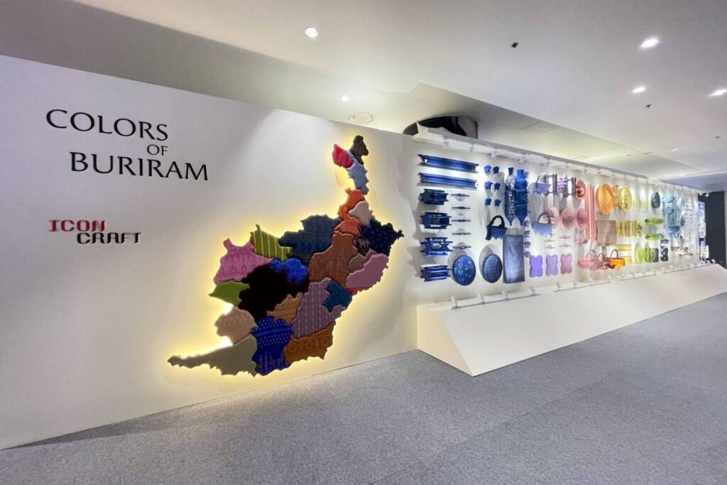 ผ้าไทย Colors of Buriram ไอคอนสยาม