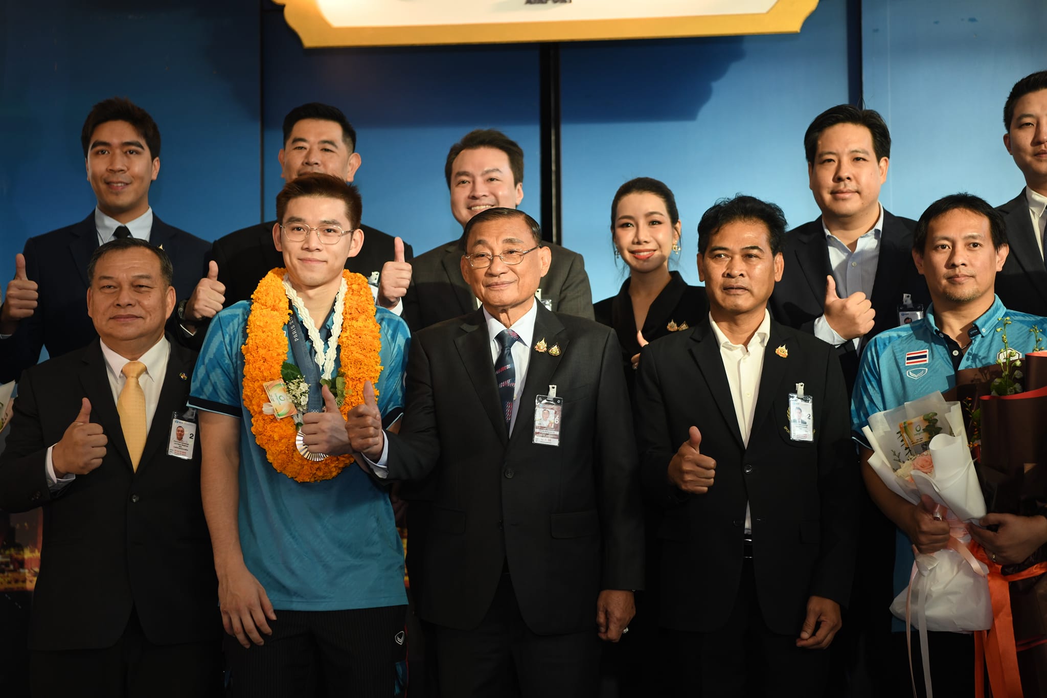เสริมศักดิ์ ร่วมต้อนรับ 3 ทัพนักกีฬาโอลิมปิก สร้างชื่อเสียงให้กับประเทศไทยในระดับโลก