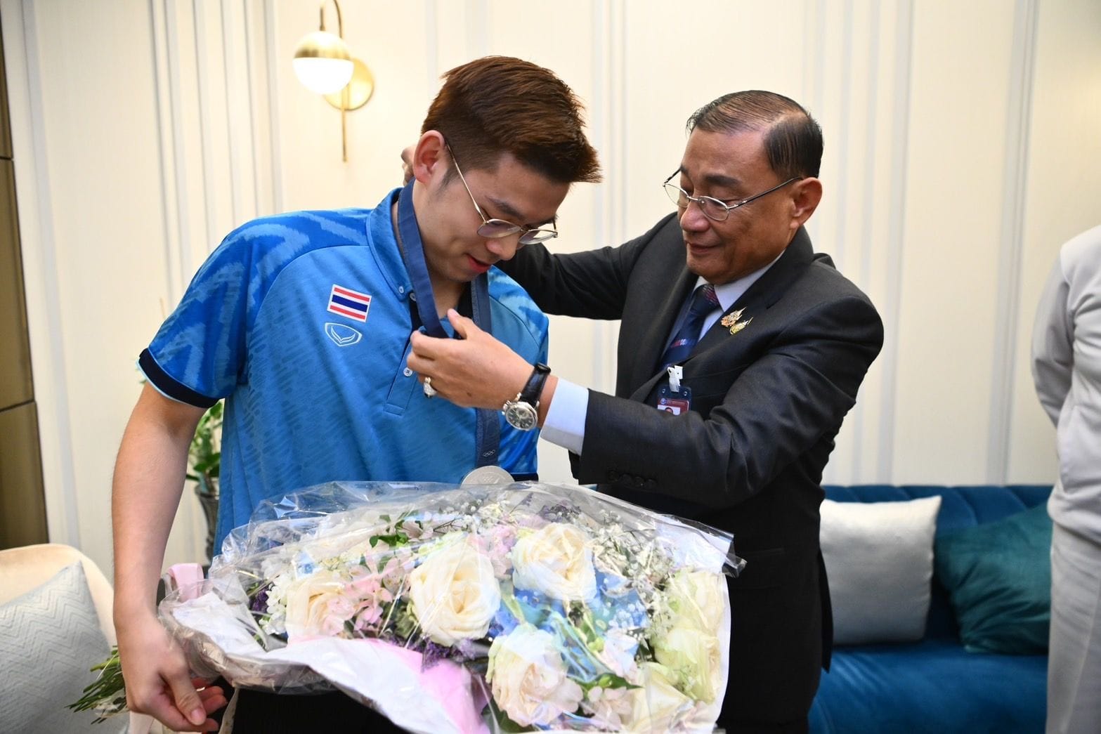 เสริมศักดิ์ ร่วมต้อนรับ 3 ทัพนักกีฬาโอลิมปิก สร้างชื่อเสียงให้กับประเทศไทยในระดับโลก