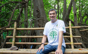 อภิสิทธิ์ เวชชาชีวะ
