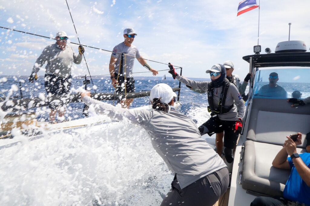 พระราชินี ทรงแข่งขันเรือใบ” 52 Super Series Sailing Week “