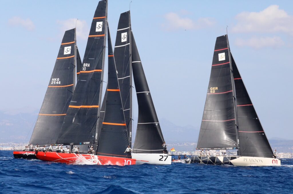 พระราชินี ทรงแข่งขันเรือใบ” 52 Super Series Sailing Week “