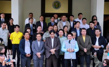 “ธรรมนัส” นำทีม 34 สส. พปชร.-พรรคเล็ก ร่วมรัฐบาลเพื่อไทย