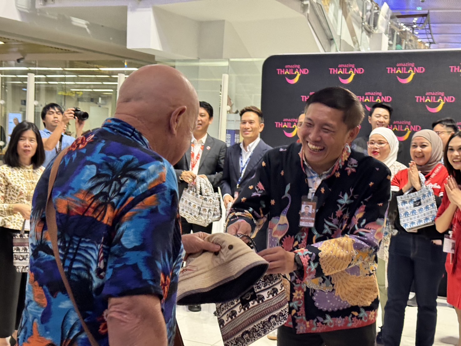 ททท. ร่วมต้อนรับเที่ยวบินปฐมฤกษ์ “เมืองเดนปาซาร์ (บาหลี) – ภูเก็ต”