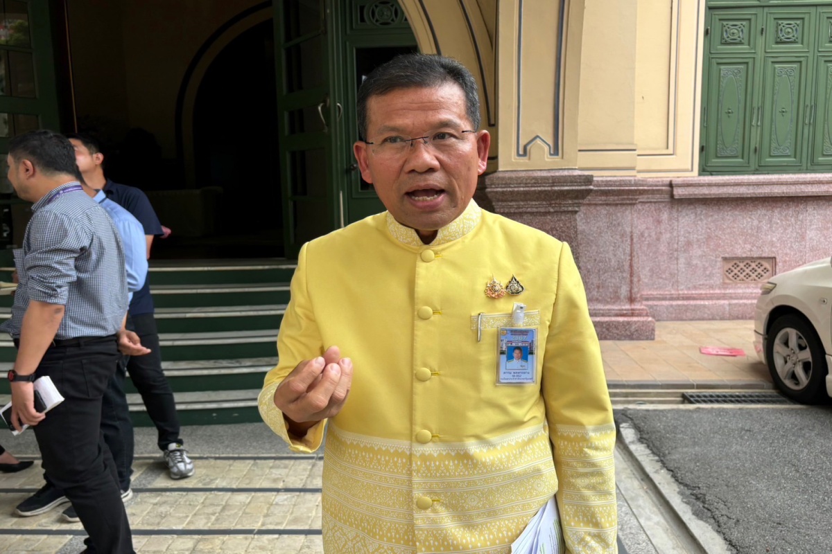 คารม ยัน นายกฯ-ภท. ไม่เกี่ยวปมวิจารณ์คดีก้าวไกล ลั่นไม่อยากให้ใครถูบยุบ