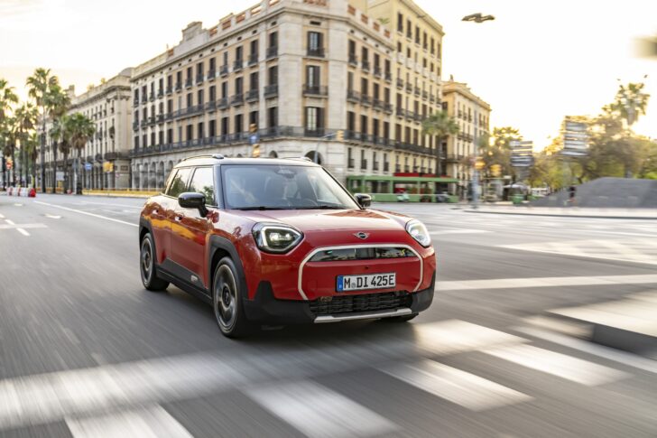 The first-ever MINI Aceman SE MINI Aceman รถอีวีนำเข้าทั้งคันราคา 1.999 ล้านบาท