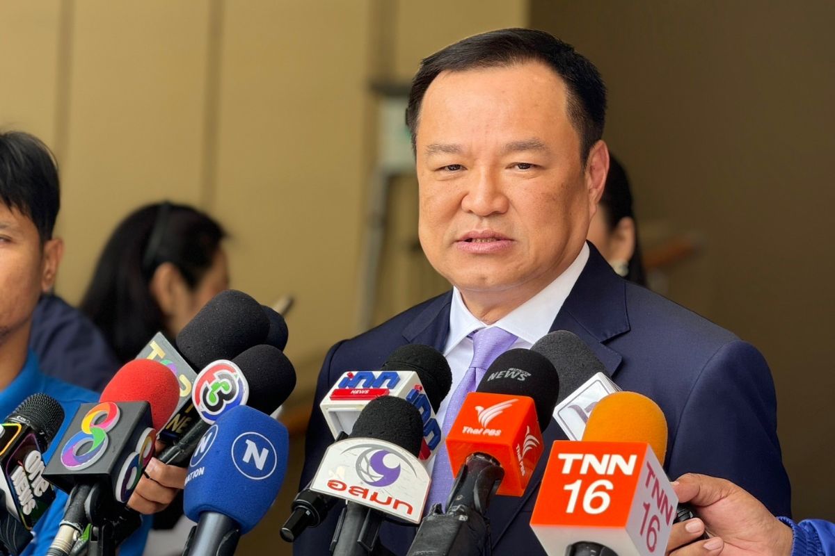อนุทิน ยันไม่คิดเสียบแทน “เศรษฐา” ย้ำเก้าอี้ผู้นำเป็นของเพื่อไทย