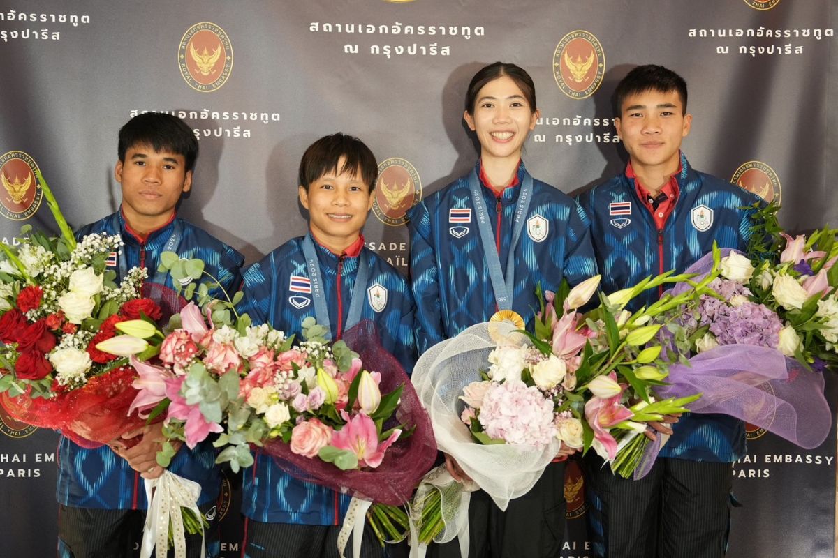 เจ้าฟ้าสิริวัณณวรีฯ พระราชทานช่อดอกไม้ 4 นักกีฬาไทยคว้าเหรียญโอลิมปิก