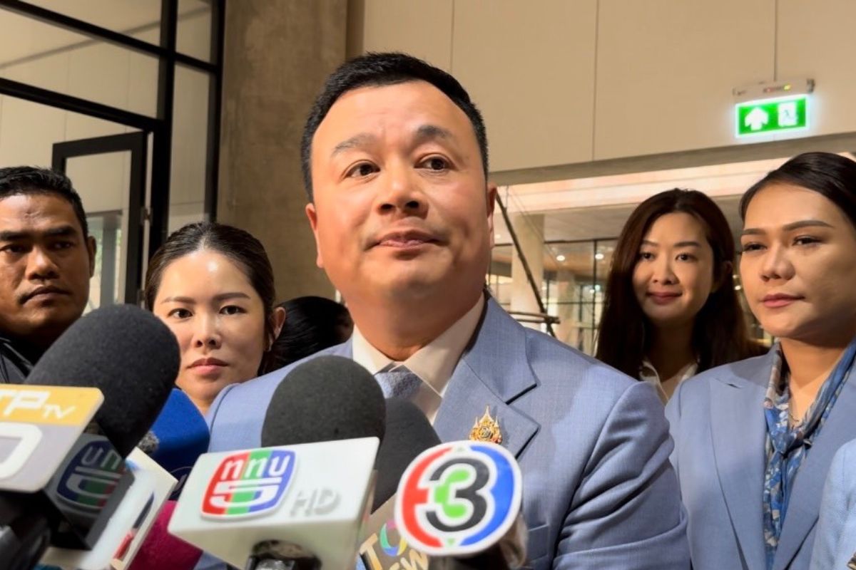 สรวงศ์ เลขาเพื่อไทย จ่อเรียกประชุม กก.บห. ภูมิธรรม รีบกลับประเทศ