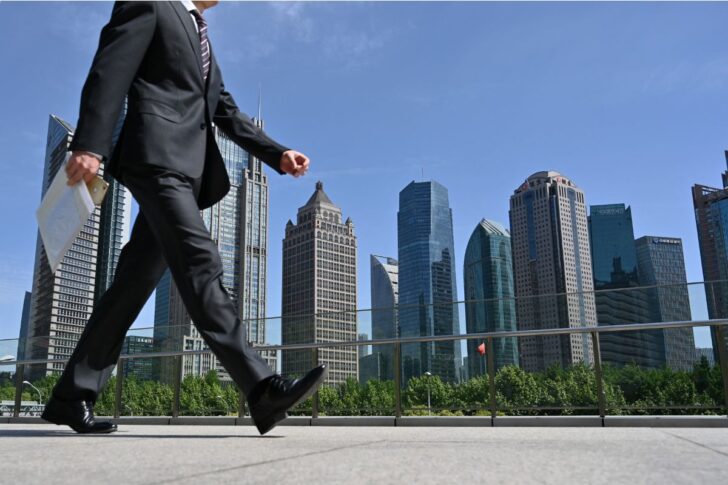 financial district of Lujiazui in Shanghai Web เขตการเงินลู่เจียจุ่ย นครเซี่ยงไฮ้
