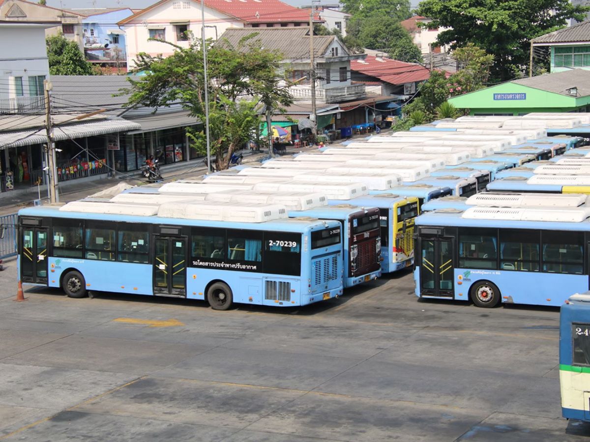 ขนส่งทางบกไฟเขียวให้ ขสมก.กลับมาเดินรถ 8 เส้นทางเดิมชั่วคราว