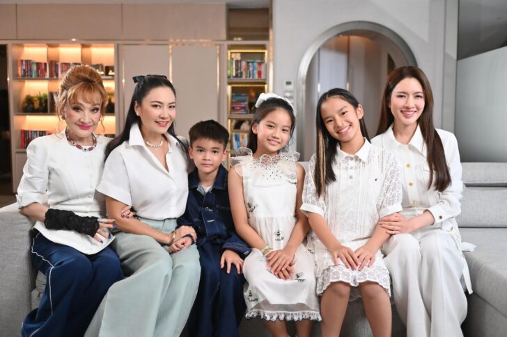 image1 เกรซ ควงคุณแม่ แอฟควงคุณลูก ชวนตรวจเต้าเพื่อคนที่เรารัก