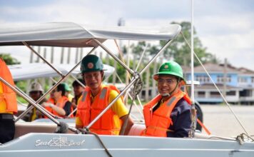 ผู้ว่าการ MEA ลงพื้นที่ดูแลระบบไฟฟ้าเพื่อความปลอดภัยในพื้นที่เสี่ยงสถานการณ์อุทกภัย