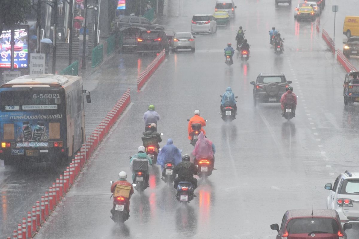 พยากรณ์อากาศ (21 ก.ย.) กทม.-ปริมณฑล ฝนฟ้าคะนอง 80% ของพื้นที่