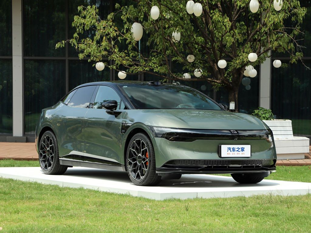 Zeekr อ้างแบตเตอรี่ เก๋งอีวี 007 รุ่นใหม่ ชาร์จได้เร็วที่สุดในโลก เหนือ Tesla BYD