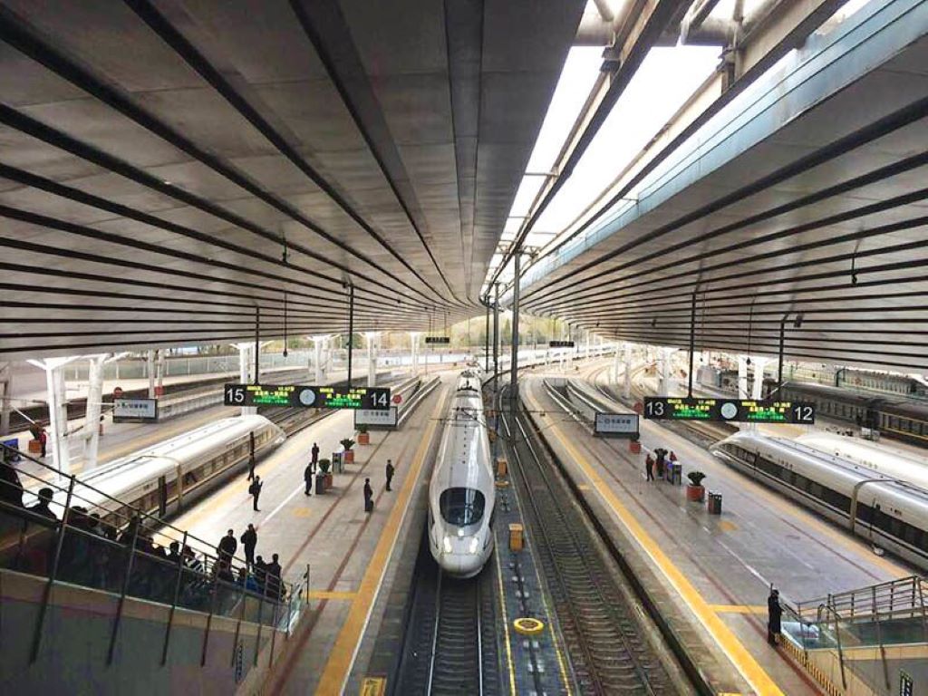 รถไฟความเร็วสูงจีน ขึ้นค่าตั๋ว หลัง China Railway หนี้สูงราว 29.6 ล้านล้าน-2 เท่าของเอเวอร์แกรนด์