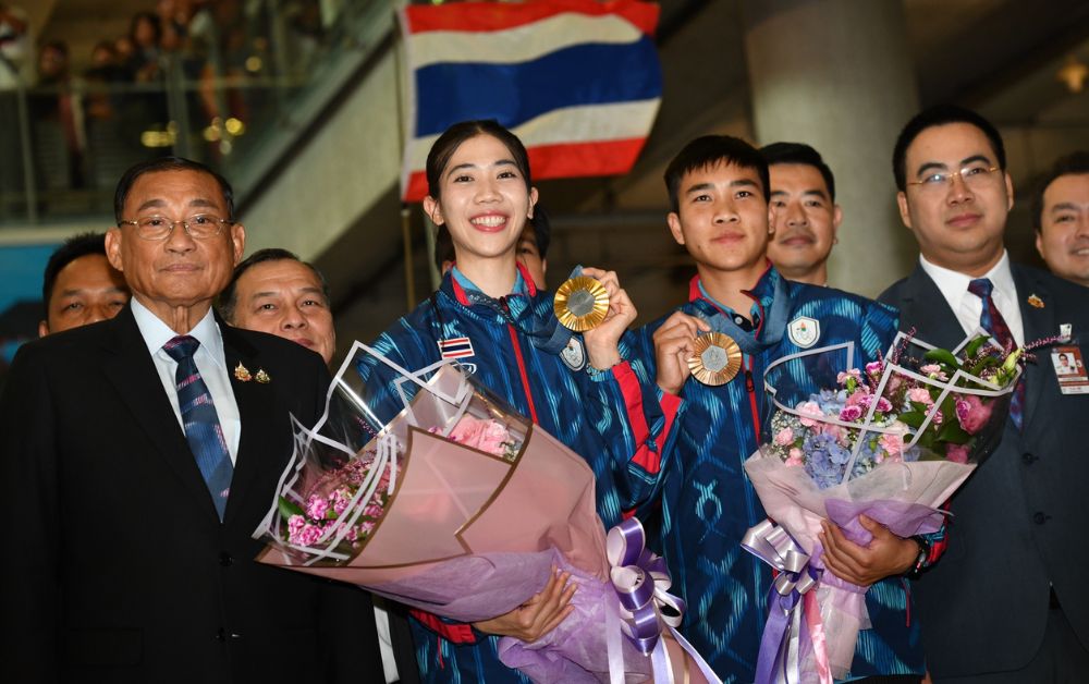 ฮีโร่โอลิมปิกกลับสู่ประเทศไทย “เทนนิส” ยันปิดฉากชีวิตนักกีฬา ทุกอย่างจบสวยงามแล้ว