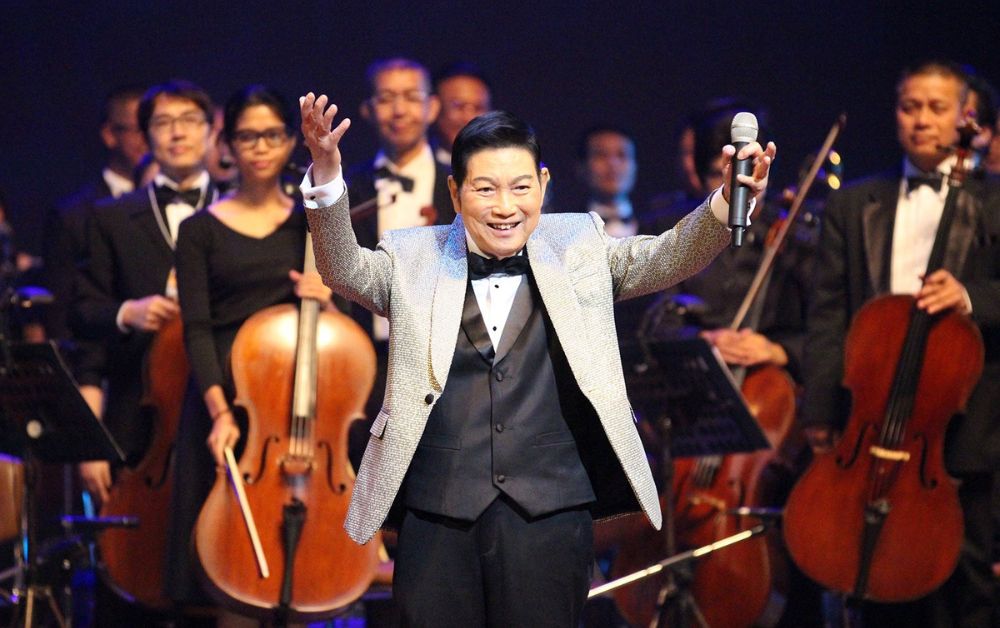 เปิดประวัติ ชรินทร์ นันทนาคร ตำนานผู้ขับขานบทเพลงกล่อมกรุง