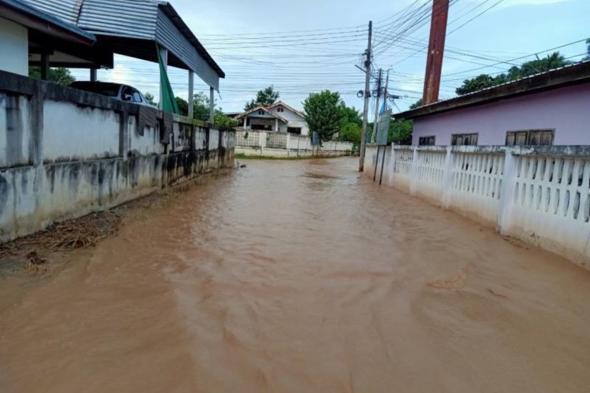 เลย ฝนกระหน่ำ น้ำท่วมบ้านท่าสวรรค์ ซ้ำรอบ 2 ของปี กระทบ 3 หมู่บ้าน