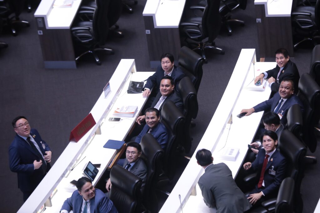 ร.อ.ธรรมนัส พรหมเผ่า