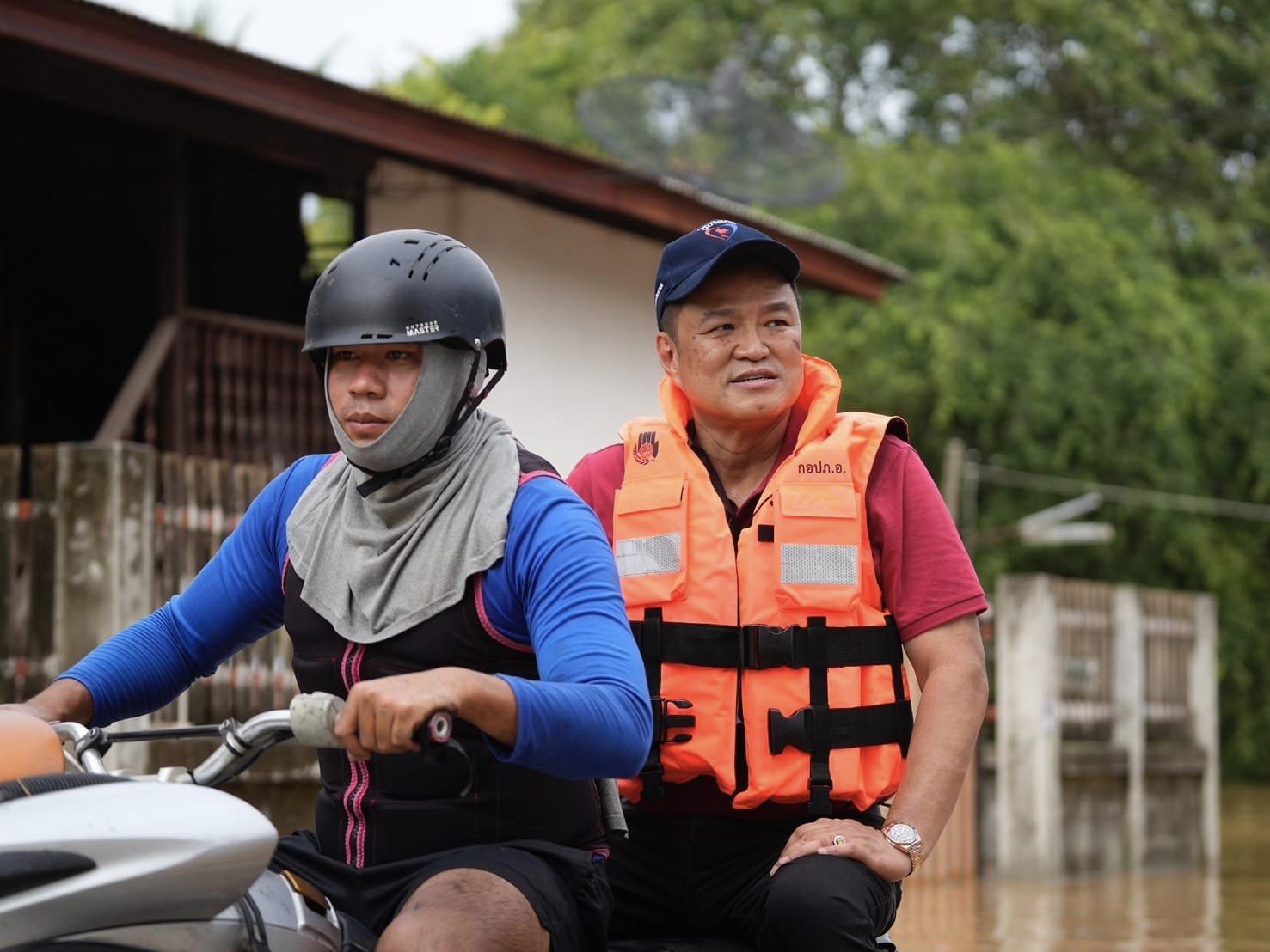 “อนุทิน” บินด่วน “หนองคาย” ตรวจน้ำท่วม เร่งตั้งงบกลางเยียวยา ลดค่าน้ำ-ค่าไฟ