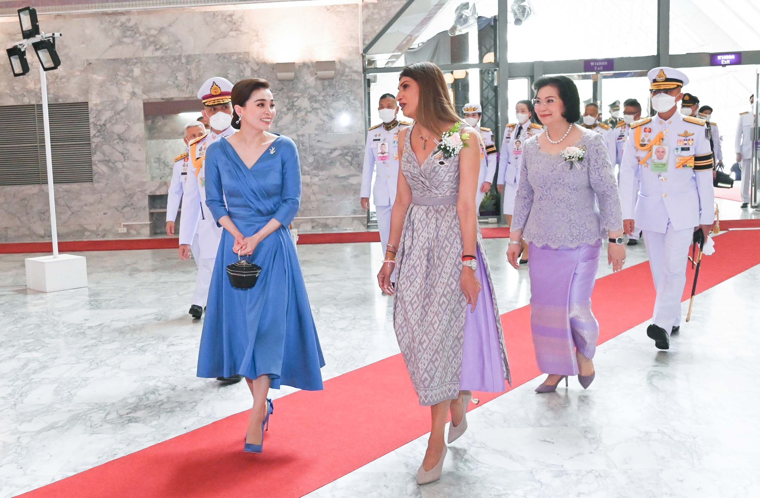 พระราชินี เสด็จทอดพระเนตร สเก็ตน้ำแข็ง Swanlake on Ice