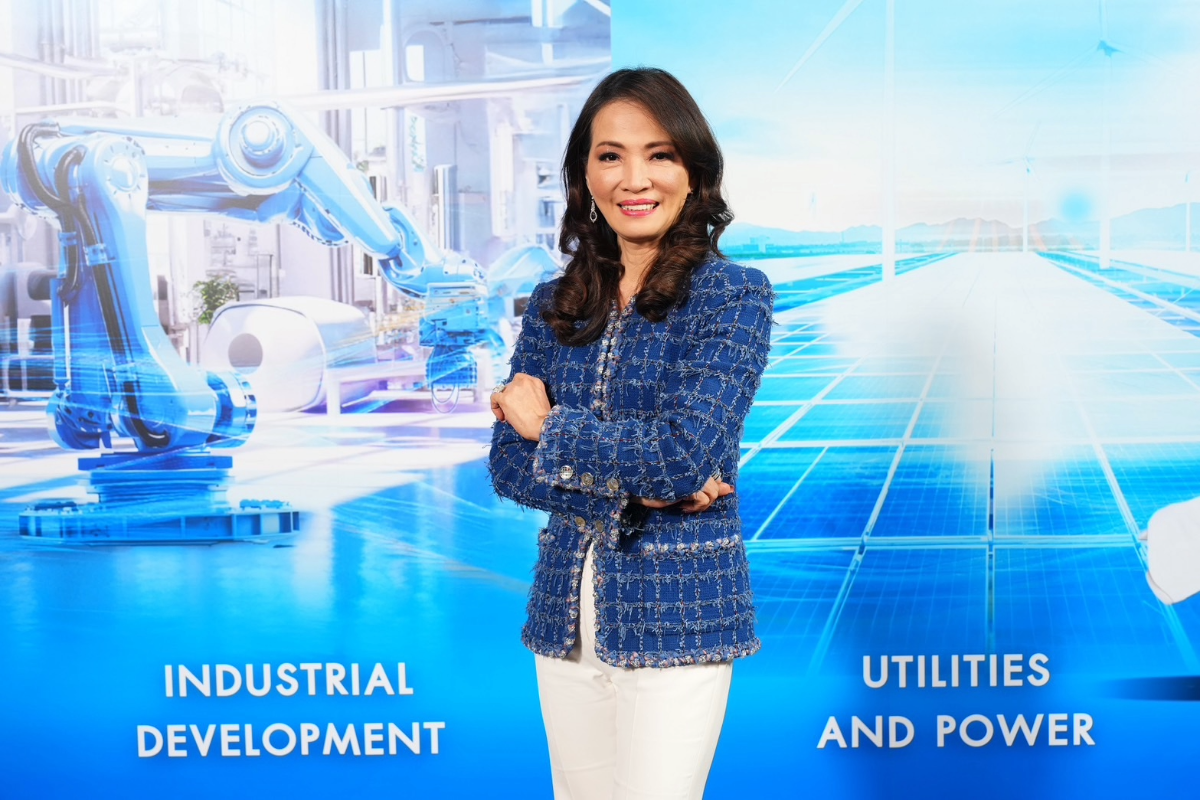 จรีพร จารุกรสกุล