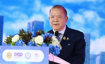 พิชัย นริพทะพันธุ์