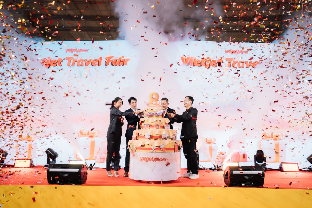 เวียตเจ็ท ครบรอบ 8 ปี จัดงาน Vietjet Travel Fair ลุ้นรับตั๋วเครื่องบิน-โรงแรมฟรี