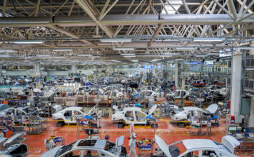 โรงงานผลิตรถยนต์