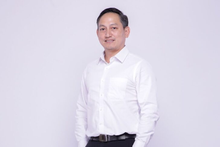 cวีรพัฒน์ เกียรติเฟื่องฟู