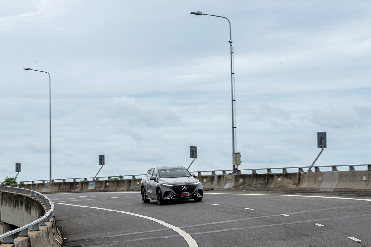 EQS 450 4MATIC SUV AMG Dynamic
