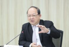 นายเกรียงไกร เธียรนุกุล