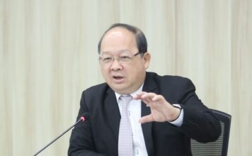 นายเกรียงไกร เธียรนุกุล